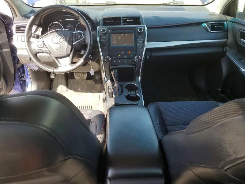 2016 TOYOTA CAMRY SE  