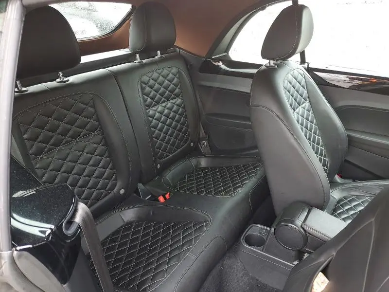 2019 VOLKSWAGEN BEETLE S  