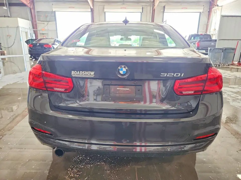 2016 BMW 320 I  
