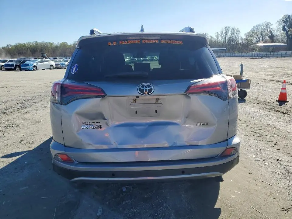 2017 TOYOTA RAV4 XLE  