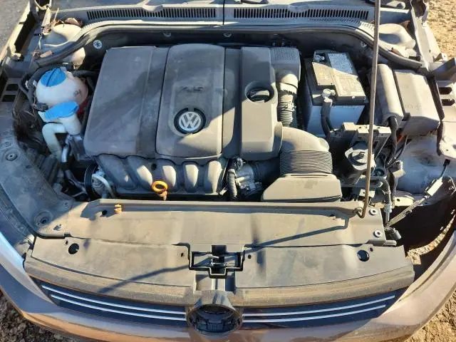 2013 VOLKSWAGEN JETTA SE  