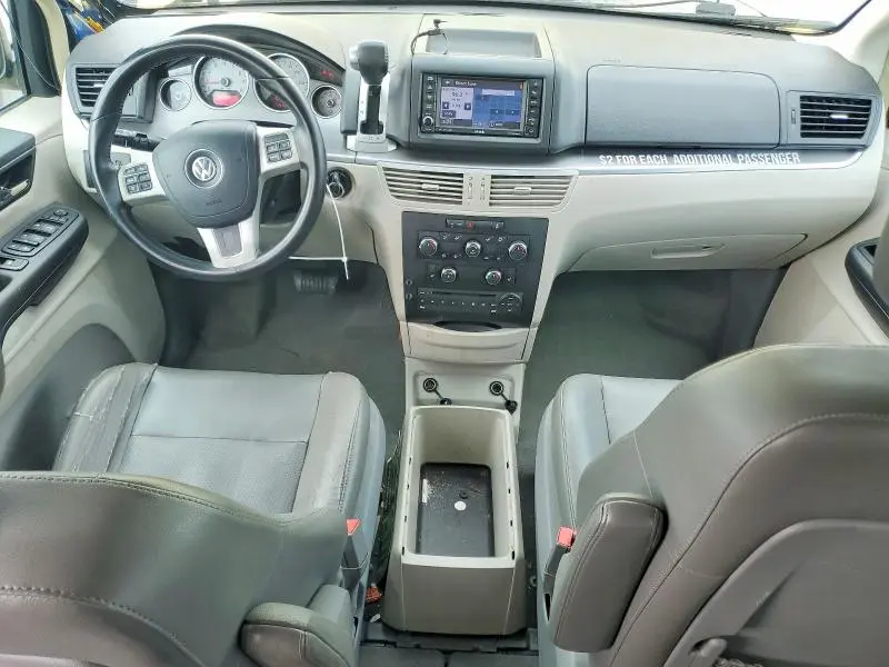 2013 VOLKSWAGEN ROUTAN SE  