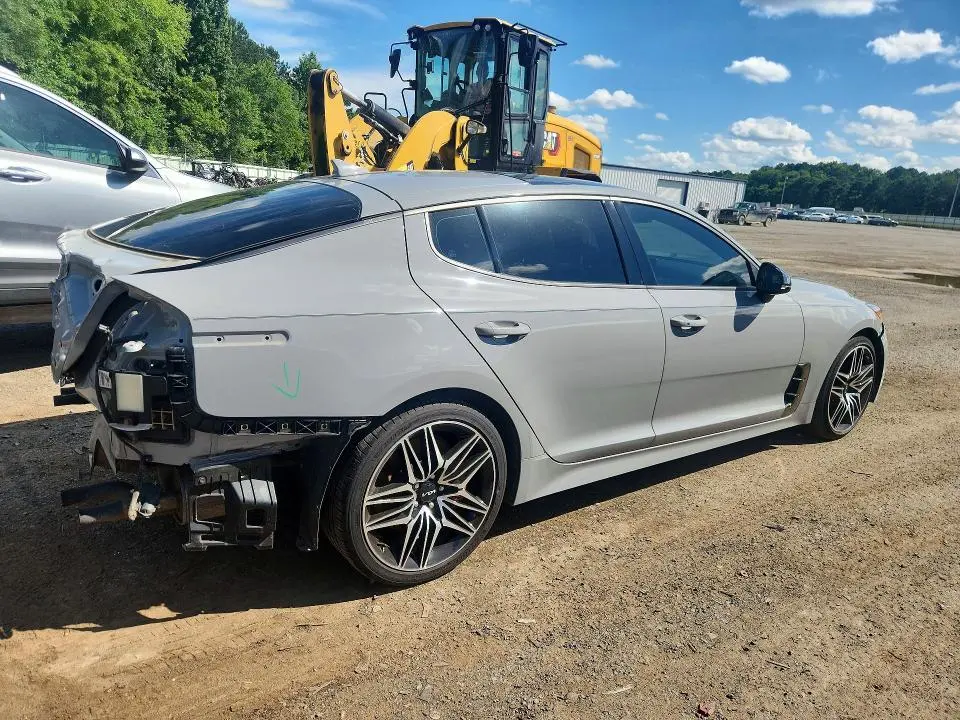 2022 KIA STINGER GT1  