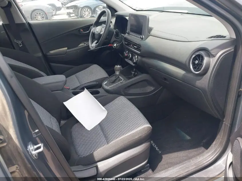 2023 HYUNDAI KONA SE