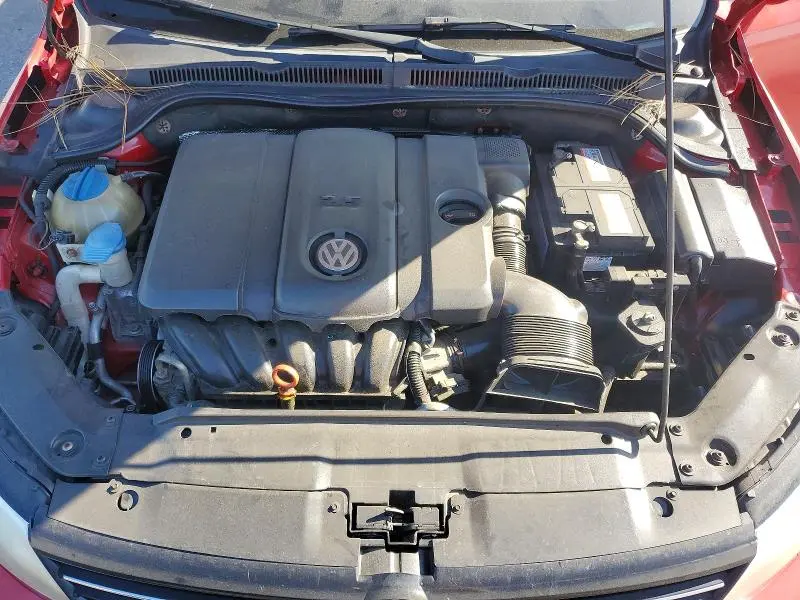2013 VOLKSWAGEN JETTA SE  