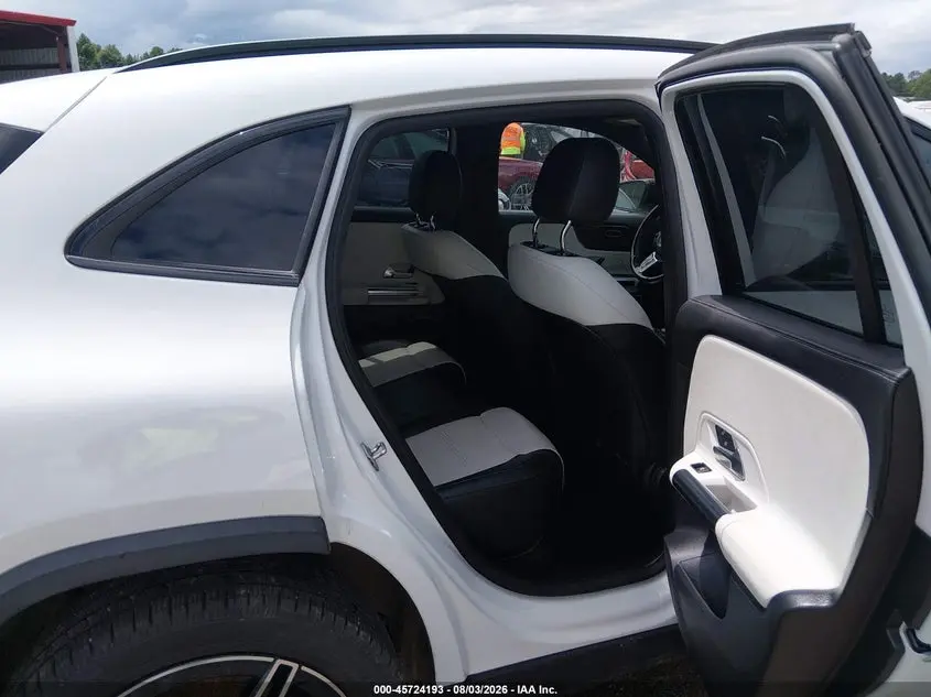 2022 MERCEDES-BENZ GLA 250 4MATIC