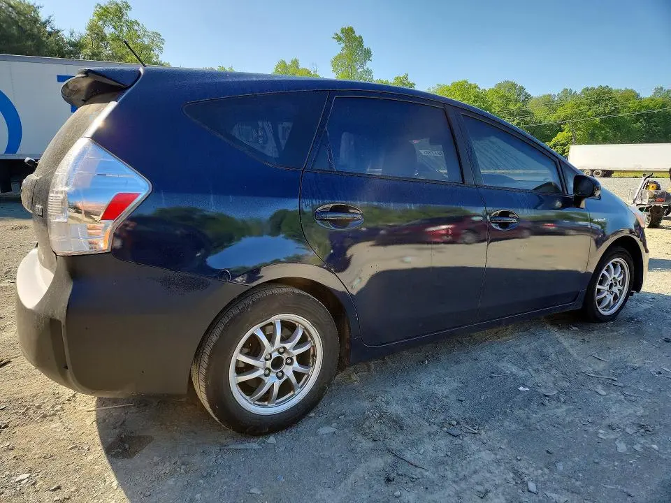 2014 TOYOTA PRIUS V TWO  