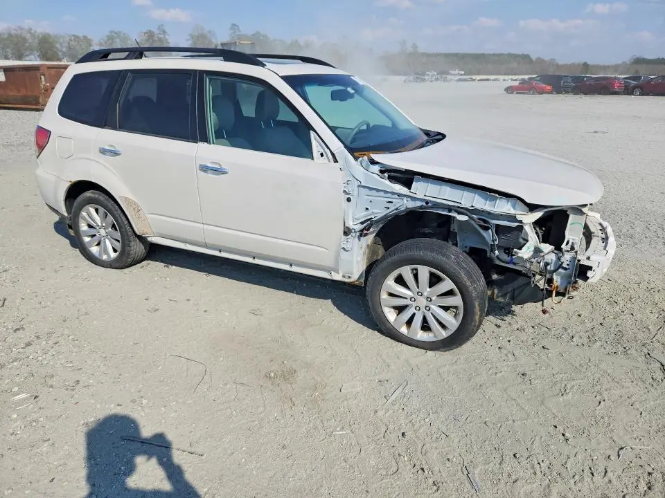 2011 SUBARU FORESTER LIMITED  