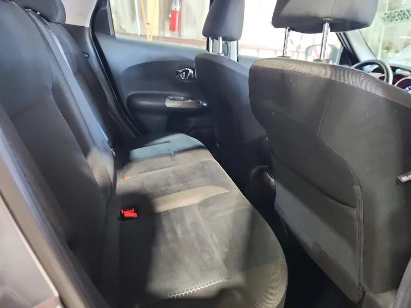 2015 NISSAN JUKE SV  