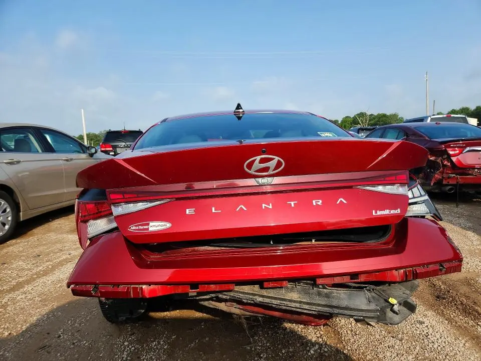2024 HYUNDAI ELANTRA LIMITED  