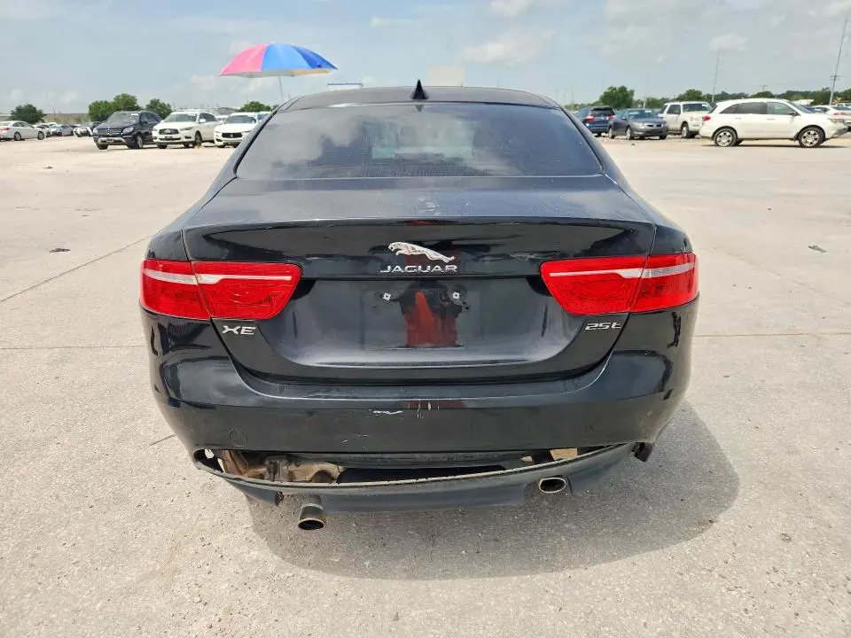 2018 JAGUAR XE   