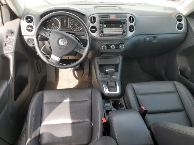 2010 VOLKSWAGEN TIGUAN   