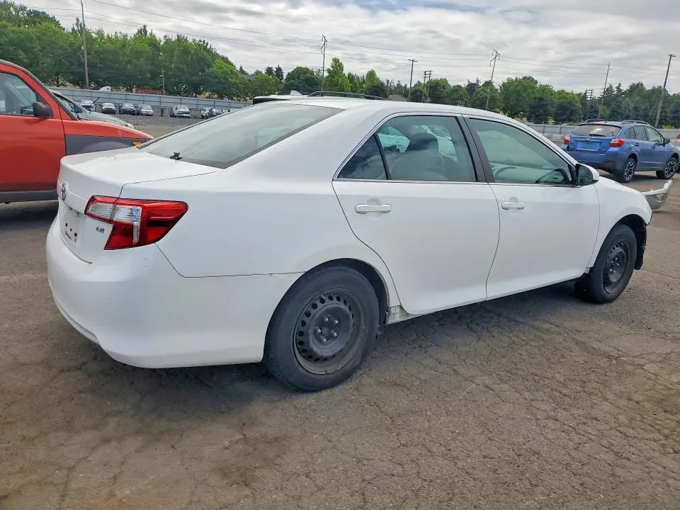2014 TOYOTA CAMRY LE  