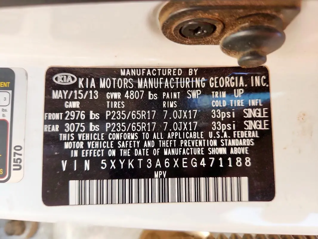 2014 KIA SORENTO LX  