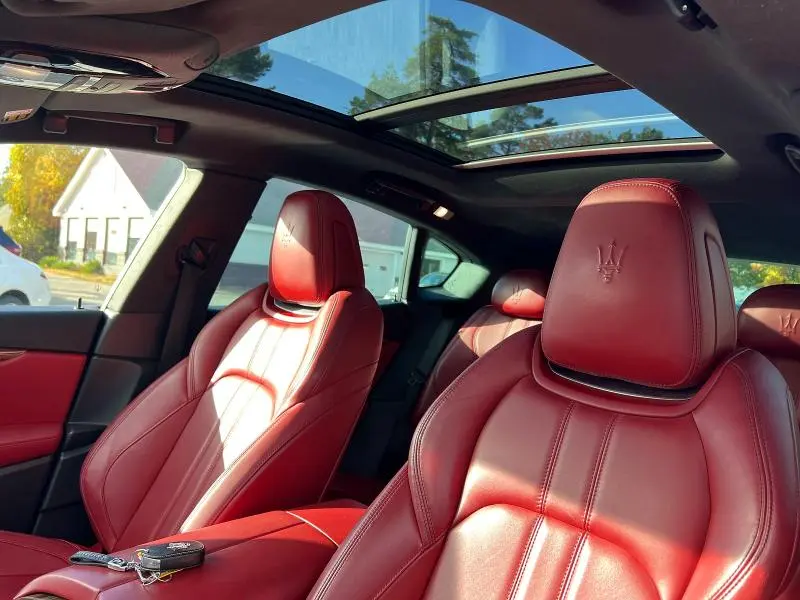 2017 MASERATI LEVANTE SPORT  