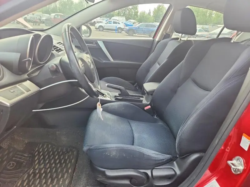 2011 MAZDA 3 S  
