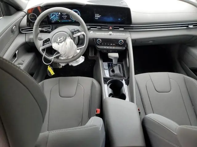 2025 HYUNDAI ELANTRA BLUE  