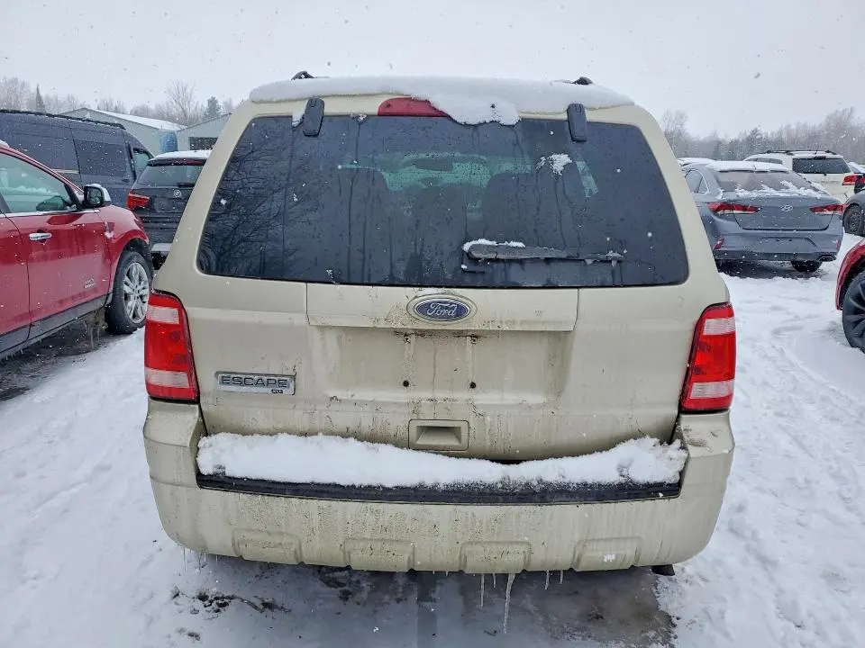 2011 FORD ESCAPE XLT  