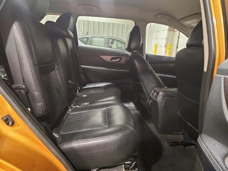 2014 NISSAN ROGUE SV  