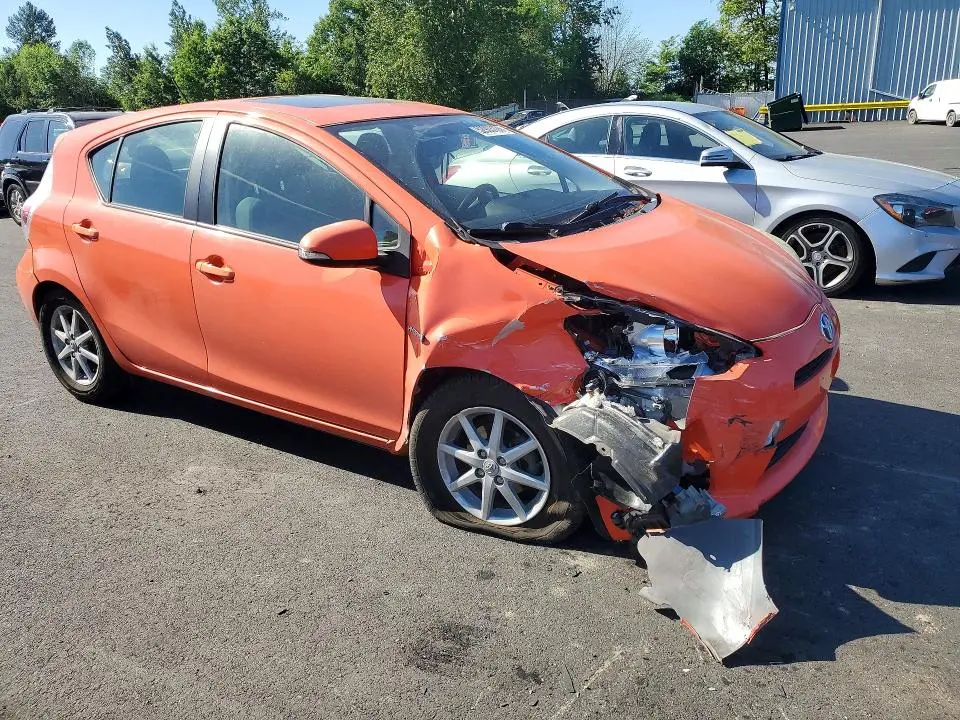 2013 TOYOTA PRIUS C THREE  