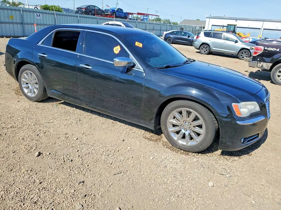 2013 CHRYSLER 300C   