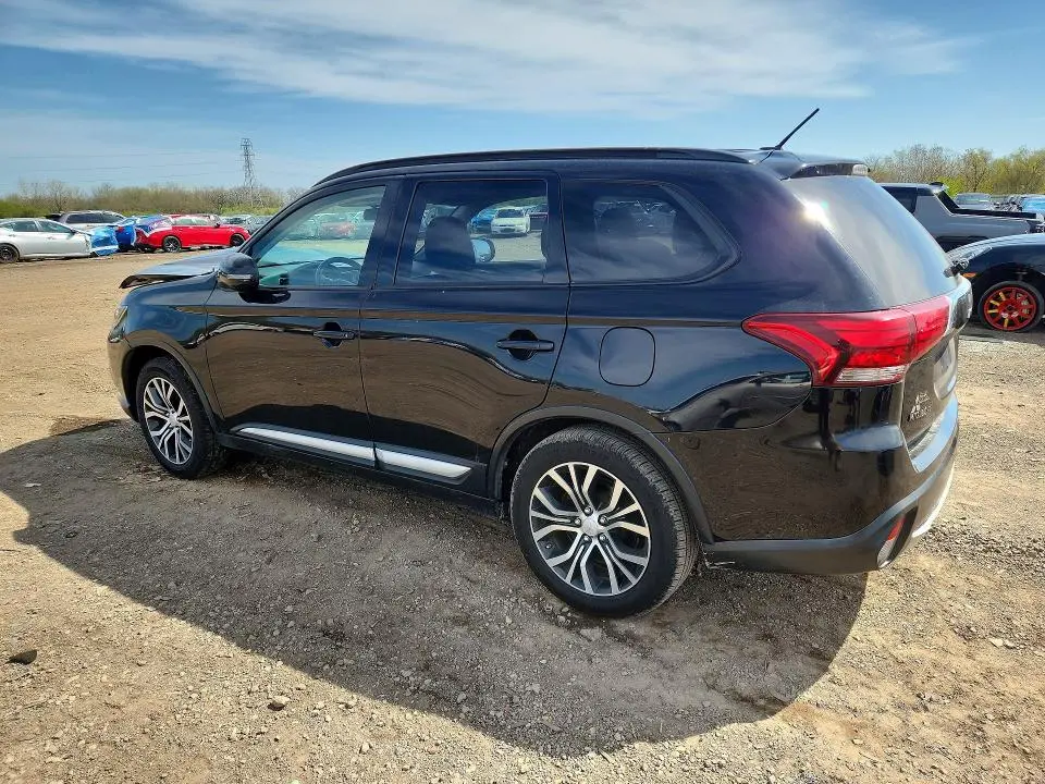 2016 MITSUBISHI OUTLANDER SE  