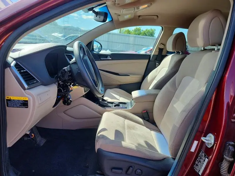 2017 HYUNDAI TUCSON SE  