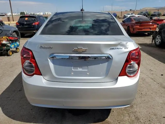 2016 CHEVROLET SONIC LT  