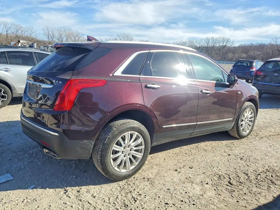 2017 CADILLAC XT5   