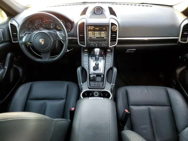 2013 PORSCHE CAYENNE   
