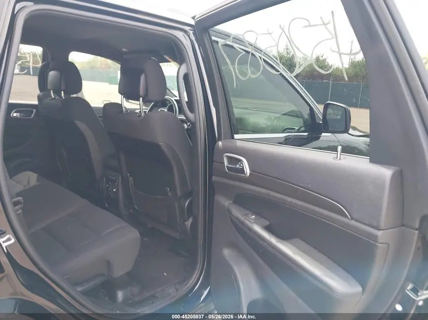 2018 JEEP GRAND CHEROKEE LAREDO E 4X2