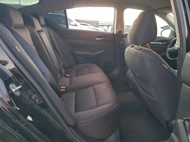 2021 NISSAN ALTIMA SV  