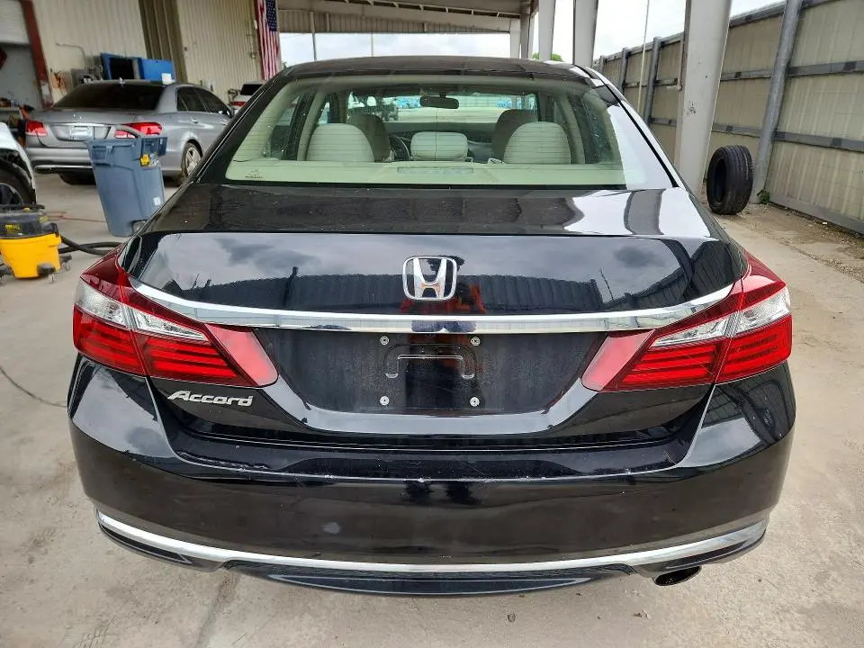 2017 HONDA ACCORD LX  