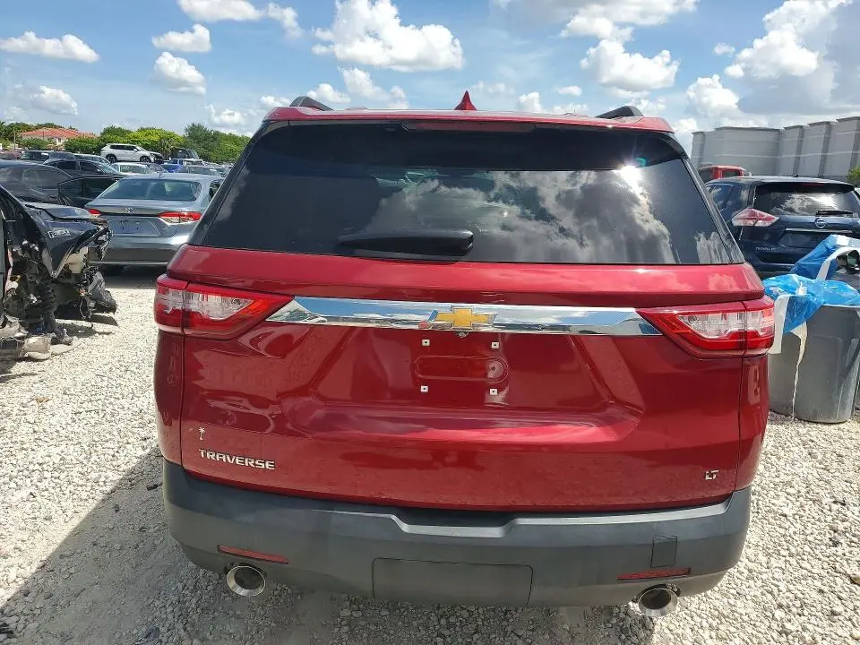 2021 CHEVROLET TRAVERSE LT  