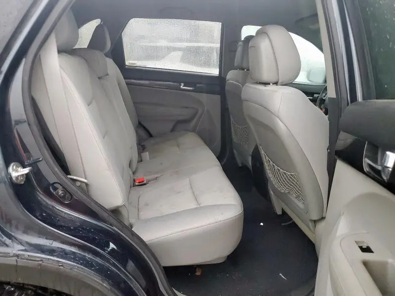 2012 KIA SORENTO BASE  