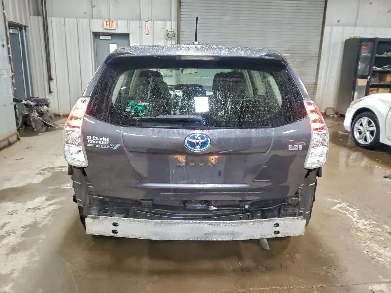 2016 TOYOTA PRIUS V   