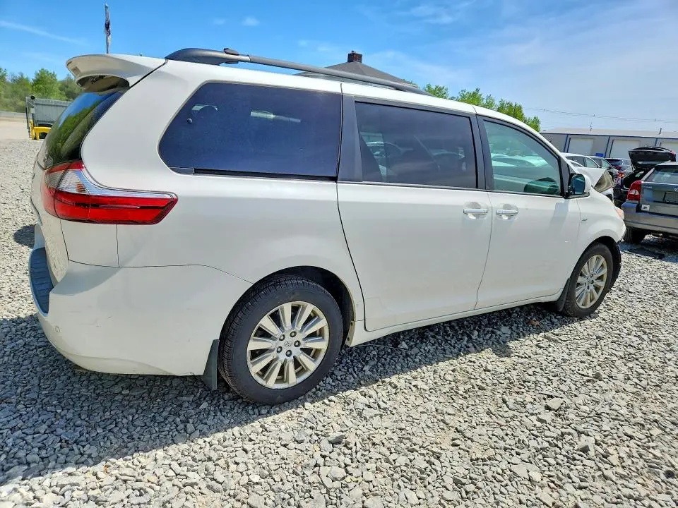 2017 TOYOTA SIENNA XLE PREMIUM 7-PASSENGER  