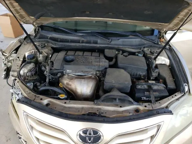 2011 TOYOTA CAMRY BASE  