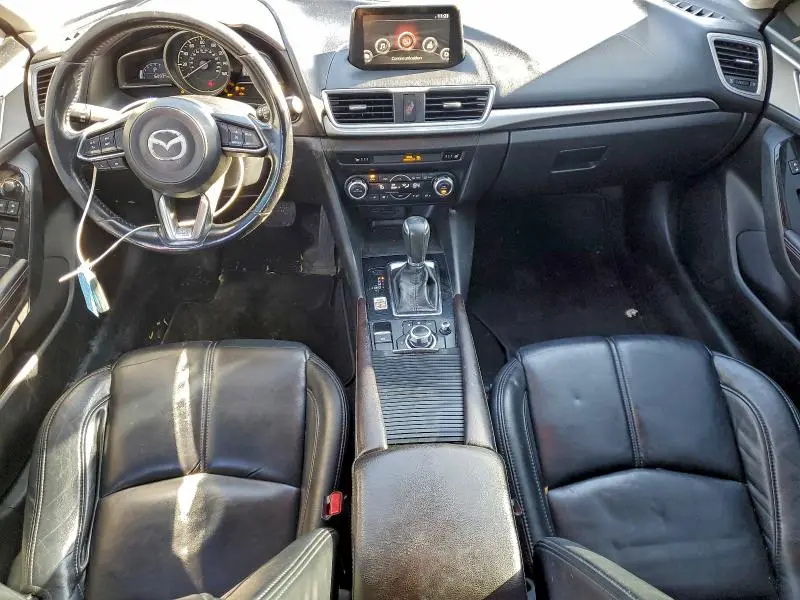 2017 MAZDA 3 TOURING  
