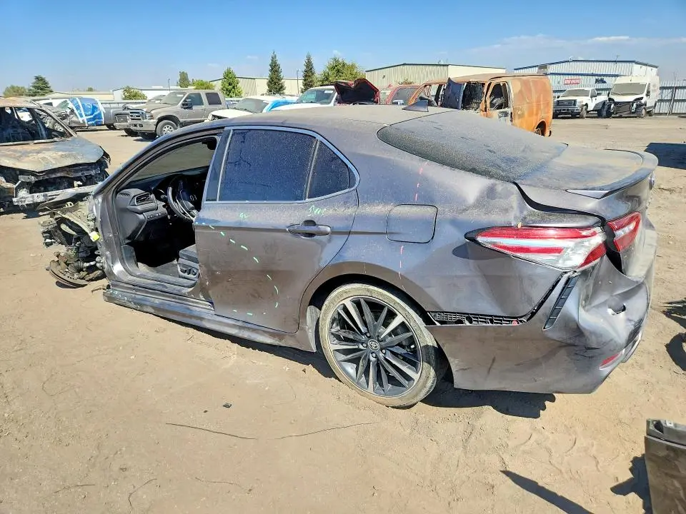 2020 TOYOTA CAMRY XSE  
