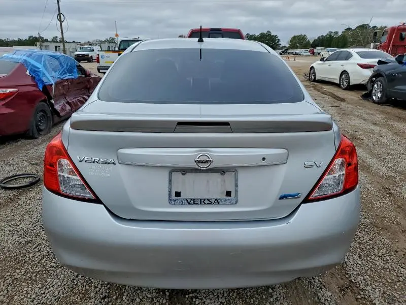 2014 NISSAN VERSA S  