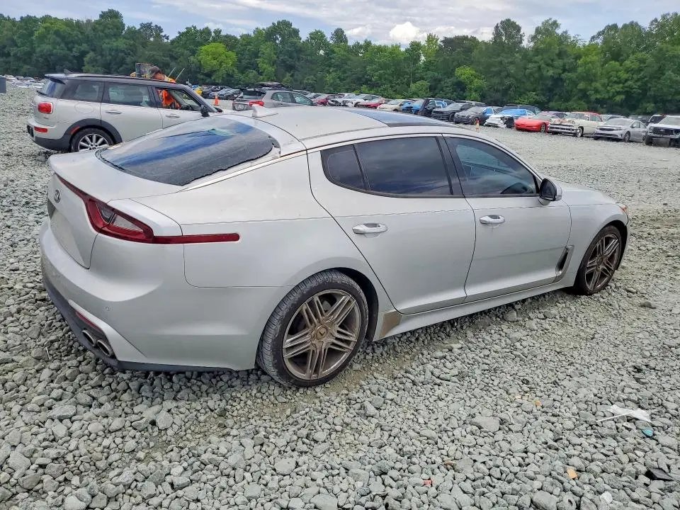 2018 KIA STINGER PREMIUM  