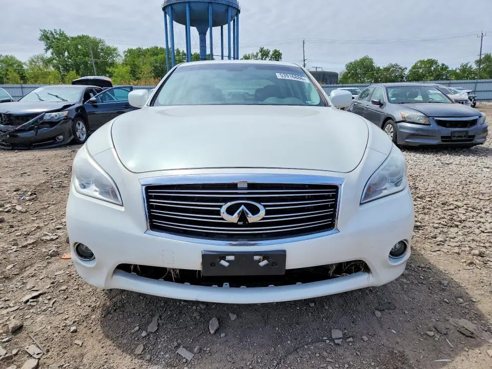 2013 INFINITI M37 X  
