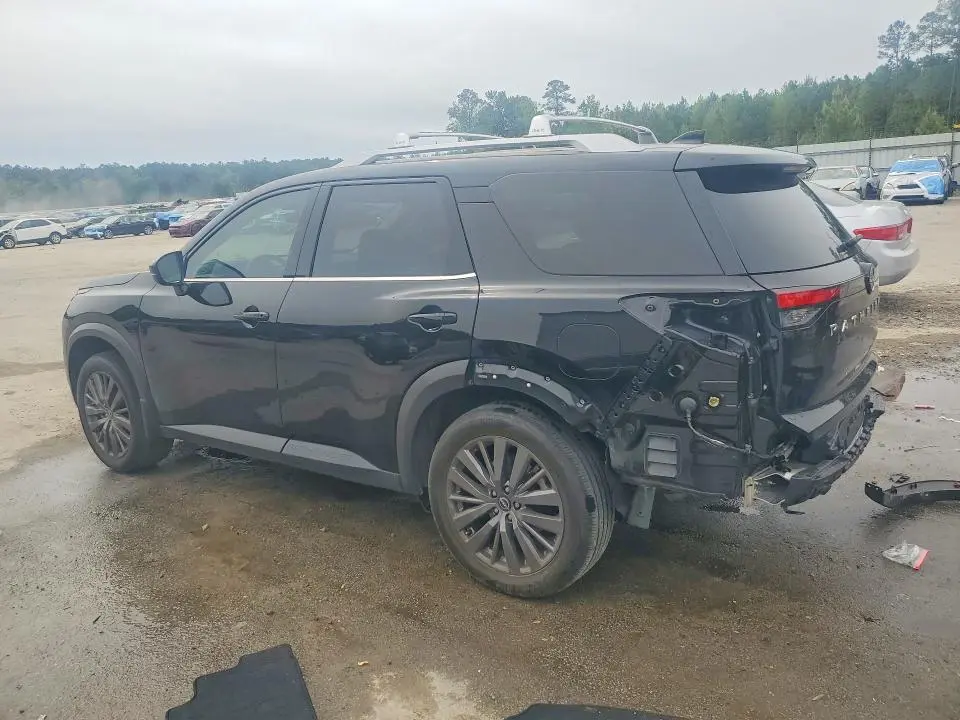 2024 NISSAN PATHFINDER SL  
