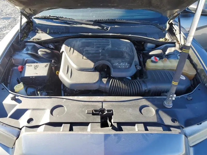 2012 DODGE CHARGER SE  