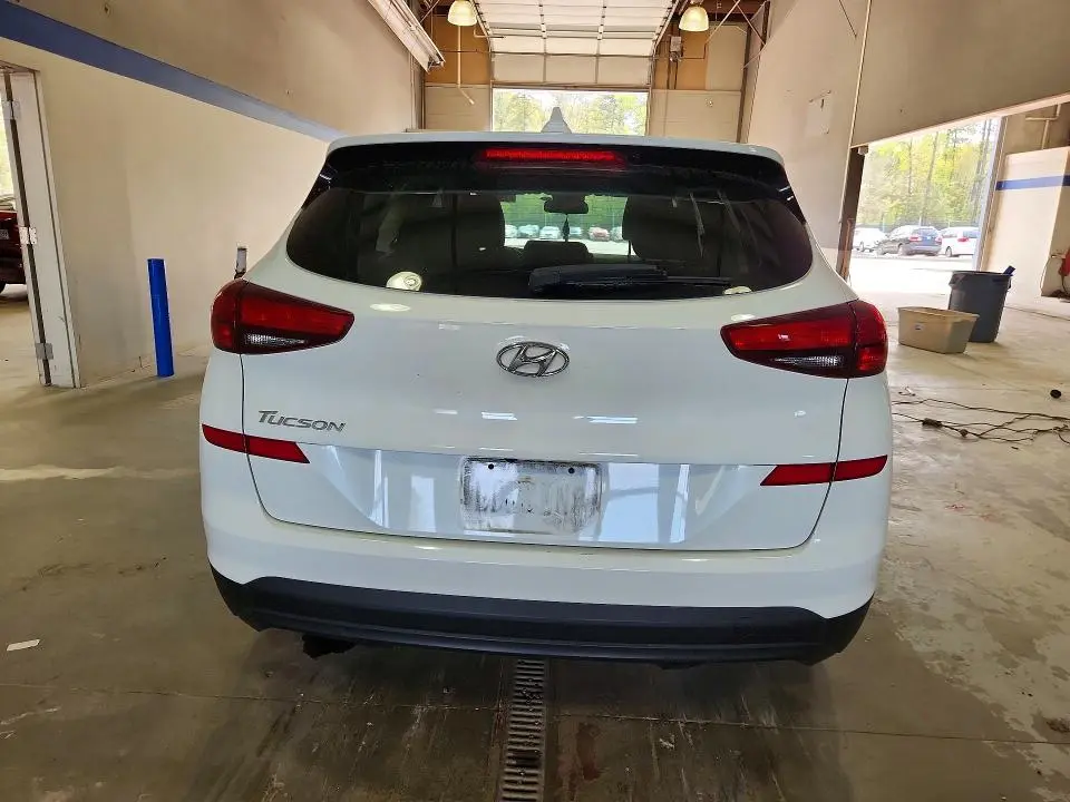 2020 HYUNDAI TUCSON SE  