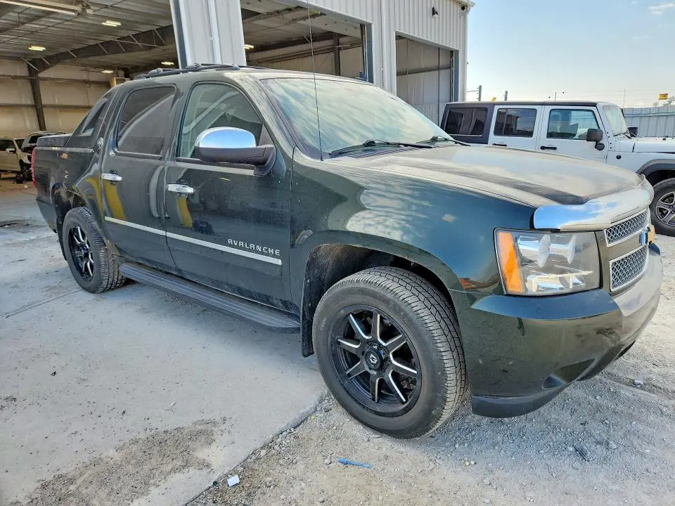 2013 CHEVROLET AVALANCHE LTZ  