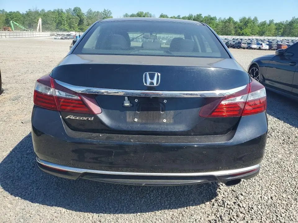 2017 HONDA ACCORD LX  
