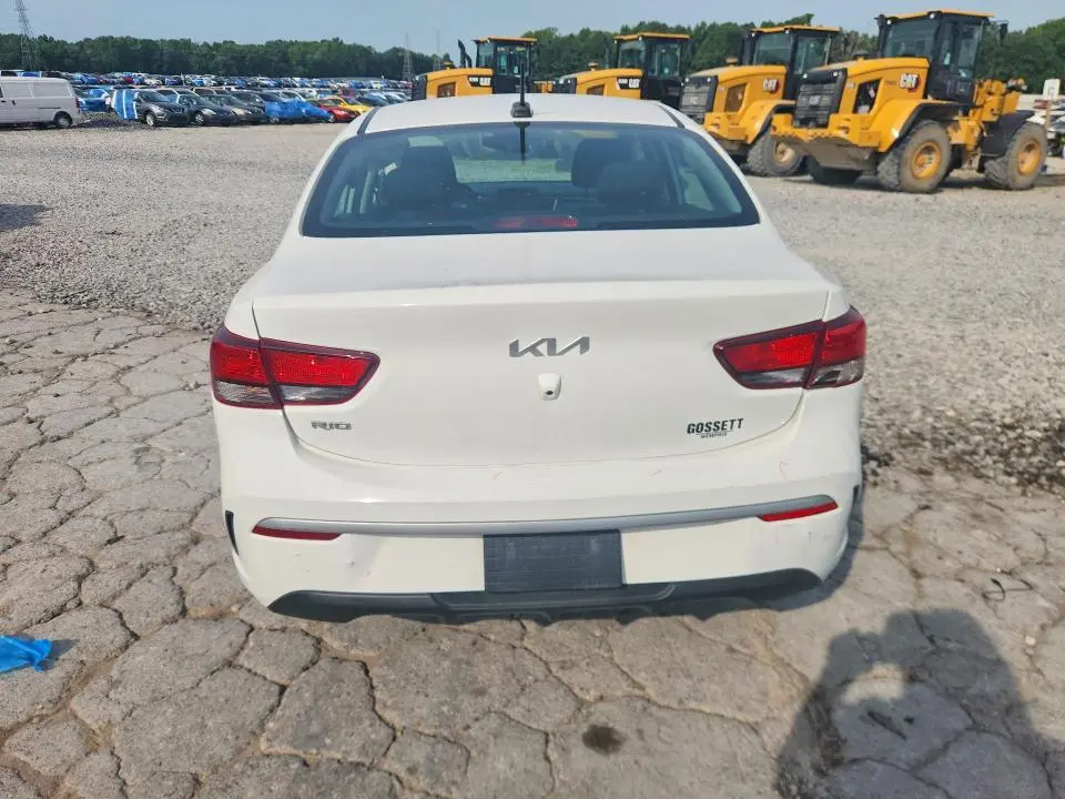 2022 KIA RIO S  