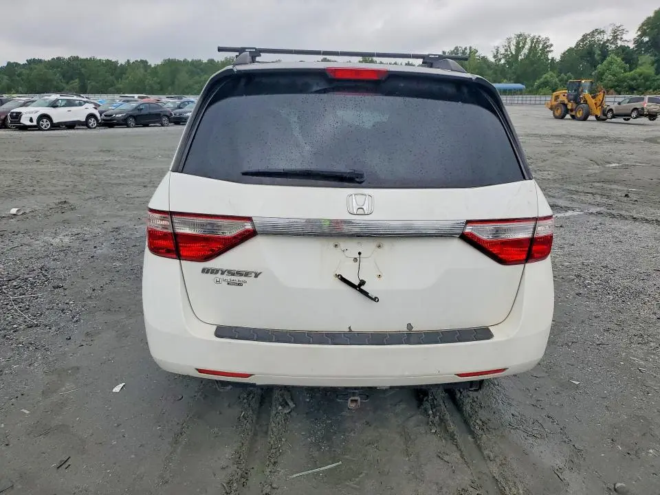 2011 HONDA ODYSSEY LX  